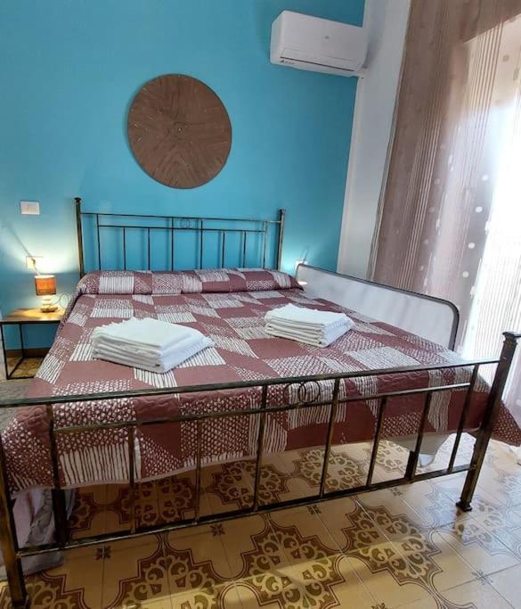 Апартаменты La Pintadera Sarda Карбония Экстерьер фото